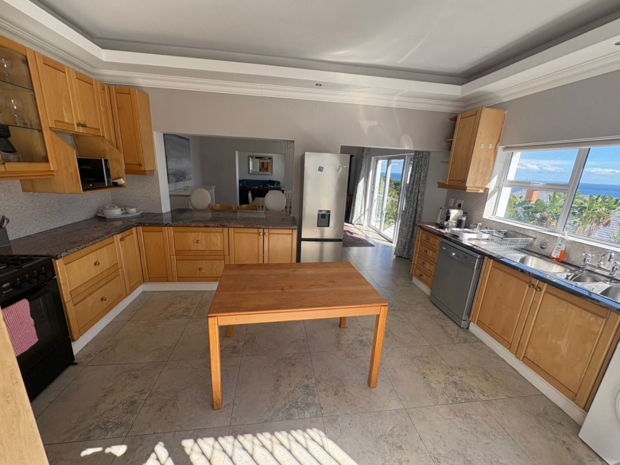 To Let 2 Bedroom Property for Rent in Camps Bay Western Cape